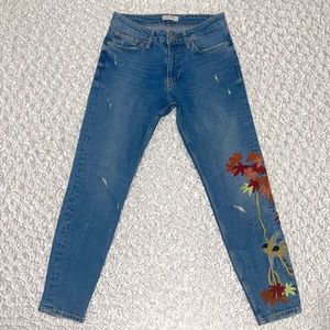 Zara Jeans Premium Collection Size:2 Distressed Embroidered w/ Flowers & Birds